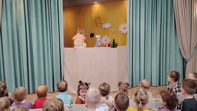 Праздник Знаний отметили самые маленькие "Ягодки" в Рябинке) смотреть онлайн