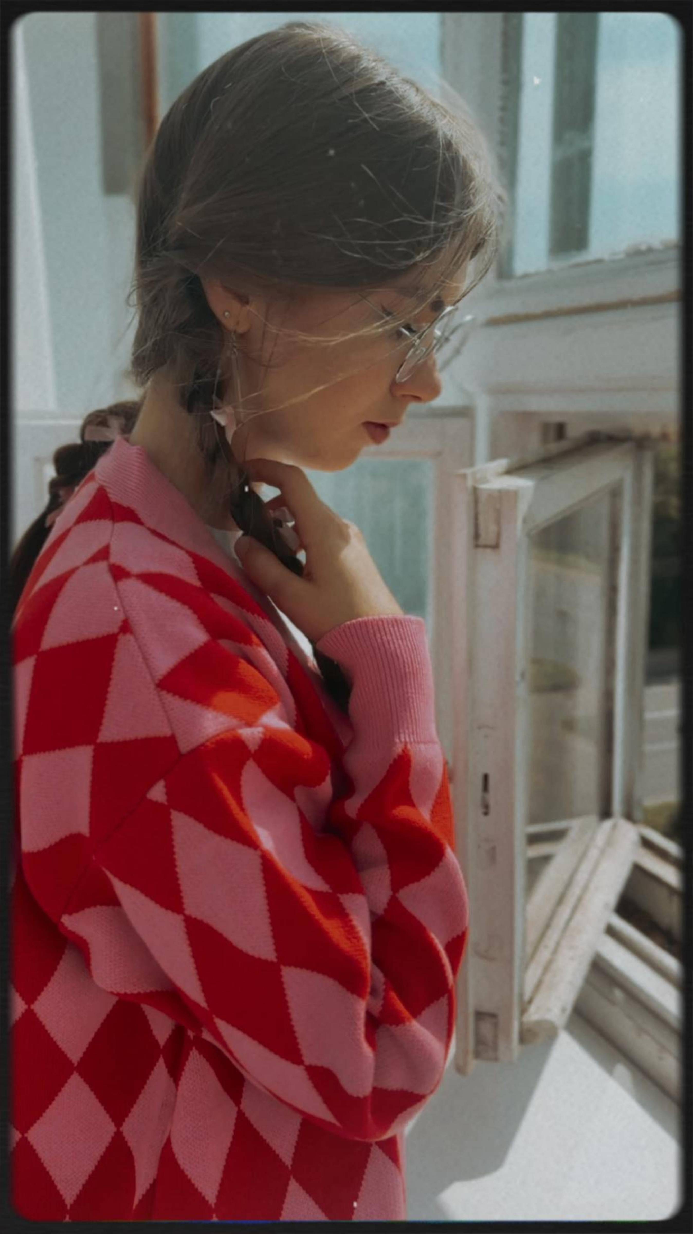 Атмосферное видео от Рэйки в образе, отсылающем к аниме-культуре