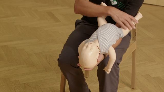 Извлечение инородного тела из ВДП у младенца возрастом до 1 года смотреть онлайн