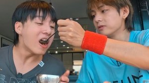 "🎉 Тэхён и Чонгук.Тайна седьмого стула🎈"