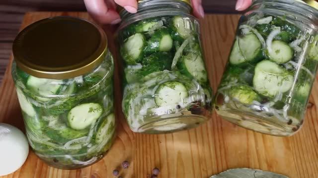 🥒Салат из огурцов на зиму. 🧅🧄Вкусная закуска. Что делать с переросшими огурцами. смотреть онлайн