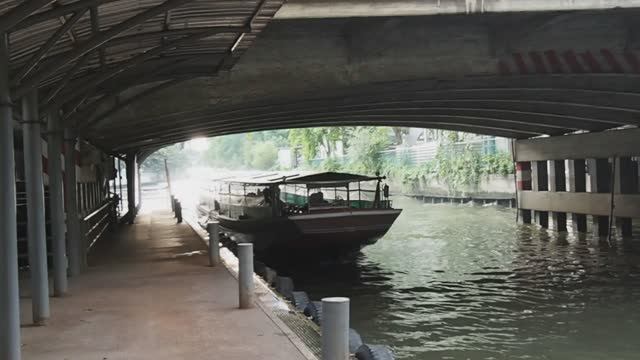 Бангкок, скоростной катер на канале Saen Saep. смотреть онлайн