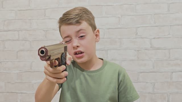 Николай  Матюханов - "Внимание, злодей, я иду!» вдохновившись фильмом «Деннис-мучитель»