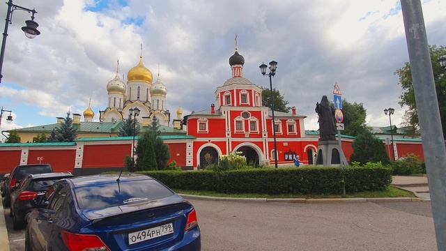 Зачатьевский ставропигиальный женский монастырь в районе Хамовники Москвы. Дата постройки 1584 год. смотреть онлайн