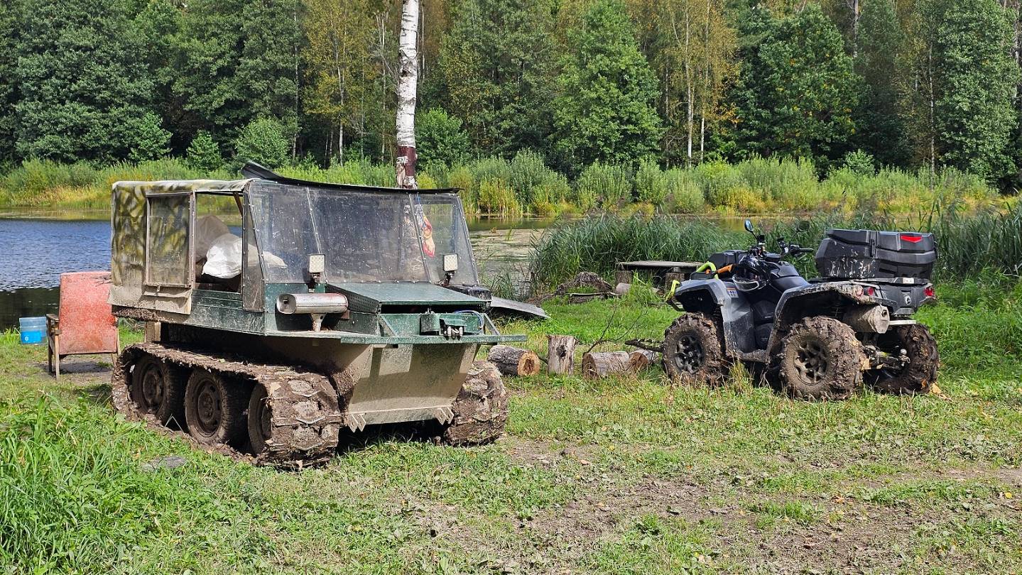 Покатушки на квадрике. BRP Can-Am outlander XMR650 и вездеход дяди Коли. смотреть онлайн