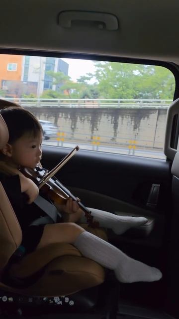 Растет настоящий виртуоз🎻 смотреть онлайн