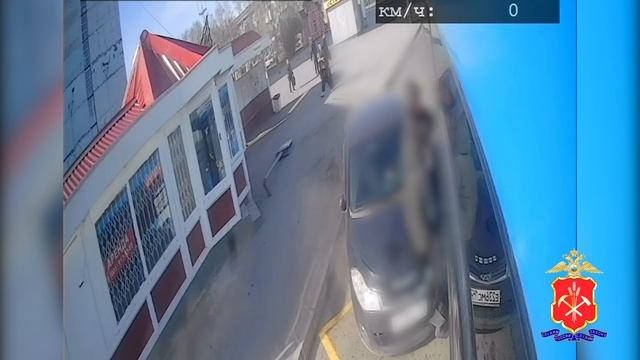 В Кемерове перед судом предстанет водитель, который совершил наезд на автобус и его пассажиров смотреть онлайн