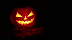 🎃 Жуткая тыква на Хэллоуин со свечой - Расслабляющая ночная атмосфера 🎃