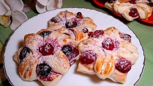 📌 Слойки с творогом и ягодами - Быстрый десерт к чаю из готового слоеного теста