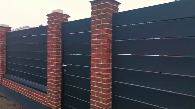 Объект с забором жалюзи "Derby MAX" смотреть онлайн