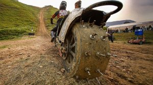 Невероятно зрелищный и опасный Hill Climb часть 1