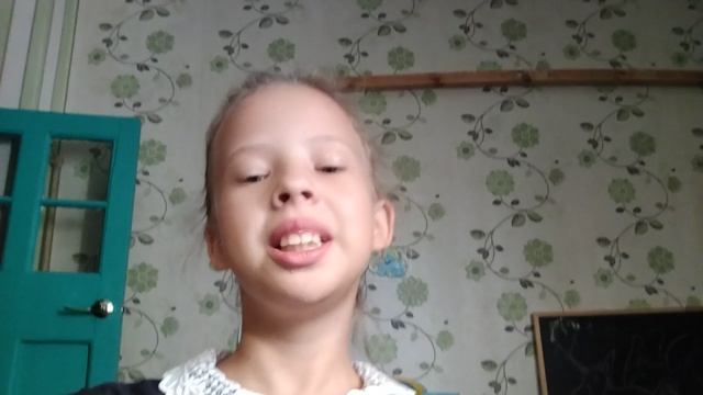 2сентября Но я сразу потеряла пропуск (от входа школы)😅😂😁.              👩🏻Маша иКристинка,👧🏼