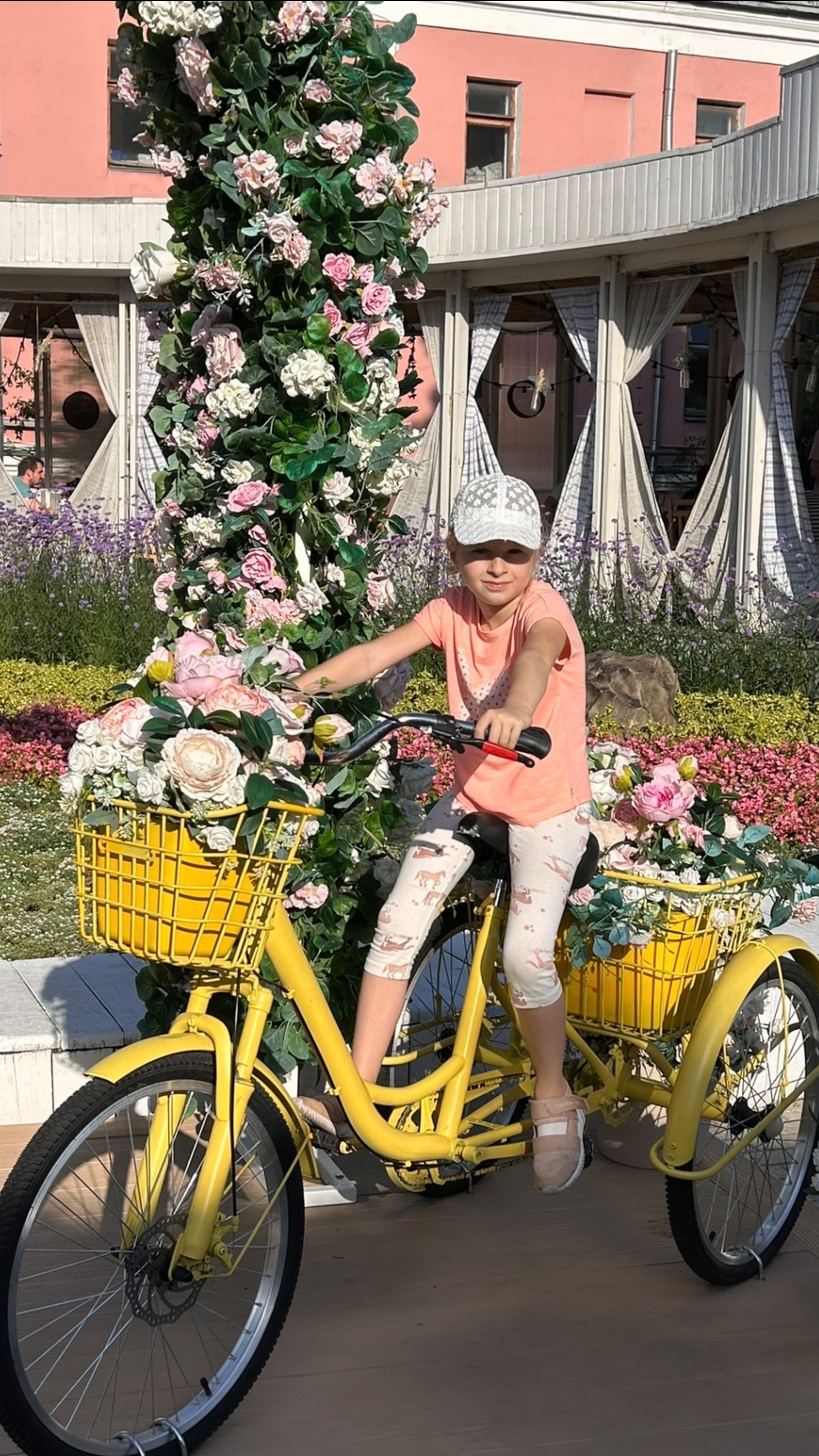 Лучшие бесплатные места для детей в Москве. Не выезжая из центра города - Сад им. Баумана смотреть онлайн