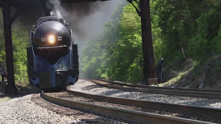 Приближение паровоза смотреть онлайн