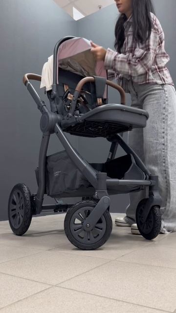 Модульная коляска Happy Baby Mommer смотреть онлайн