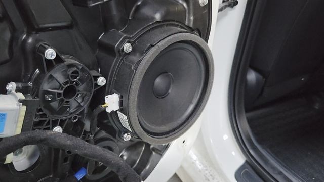 коаксиальная акустика Dl Audio Phyton в замен штатной на Cerato4 для задних пассажиров