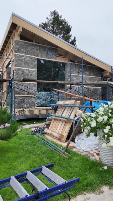 🏡🏡 Процесс утепления каркасного дома. Укладка перехлестного утепления, толщиной 50 мм смотреть онлайн