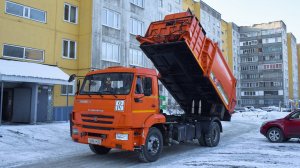 Мусоровоз МК-4552-02 на шасси КамАЗ-43253-G5 (Т 686 ХМ 22) / KAMAZ garbage truck.