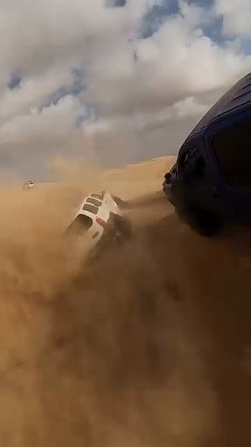 Desert Drive смотреть онлайн