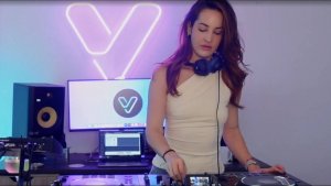 VEROLILA 027 HOME STUDIO SESSION  PROGRESSIVE HOUSE