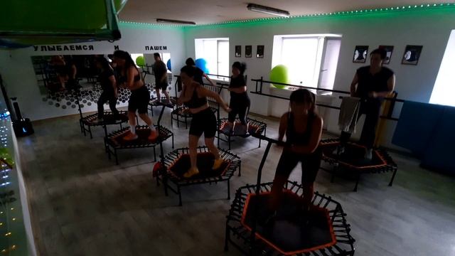 Фитнес на батутах|JUMPING FITNESS|