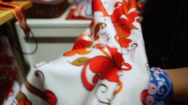 Подарки ко Дню учителя - аксессуары с вологодскими росписиями