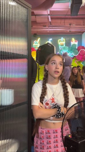 на кого она гадает? 🤔