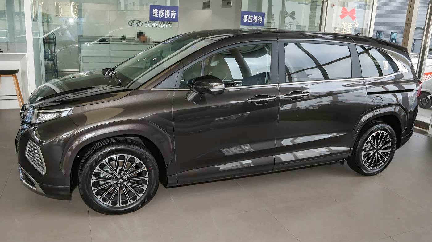Hyundai Custo минивэн из Китая