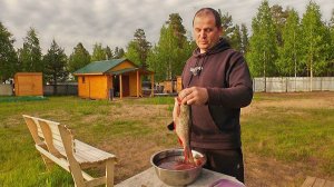 Рыба СОШЛА С УМА! На каждый заброс - лапти! Жарим улов в казане на костре!