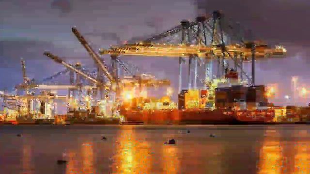 Гражданские и военные