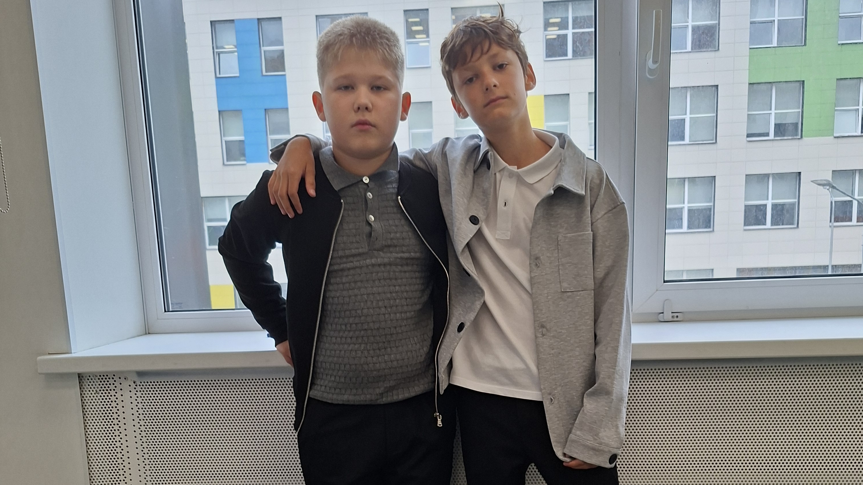 2 серия 1 сезон ШГД. Опять достал красный капюшён и камран