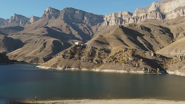 Озеро Гижгит на Кавказе. смотреть онлайн