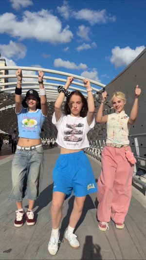 мы ﹥﹥﹥ 👩🏻👩🏽👩🏼