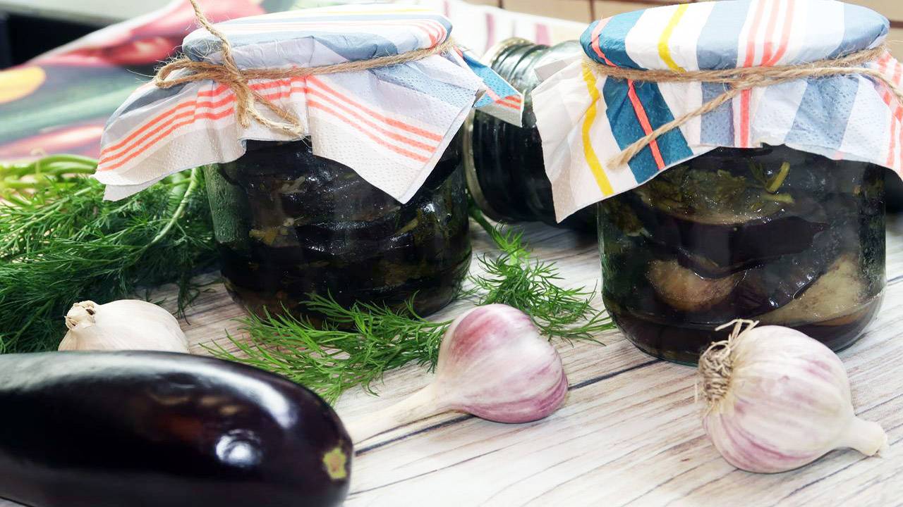 Баклажаны жареные с чесноком и зеленью на зиму смотреть онлайн