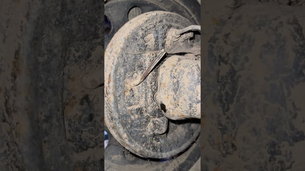 Kia Rio кто-то чинил из того что было) смотреть онлайн