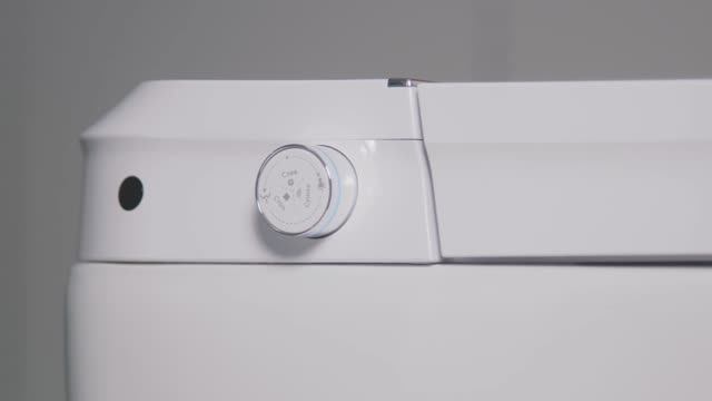 Panasonic CH 2710 — умный унитаз-биде без лишних хлопот. смотреть онлайн