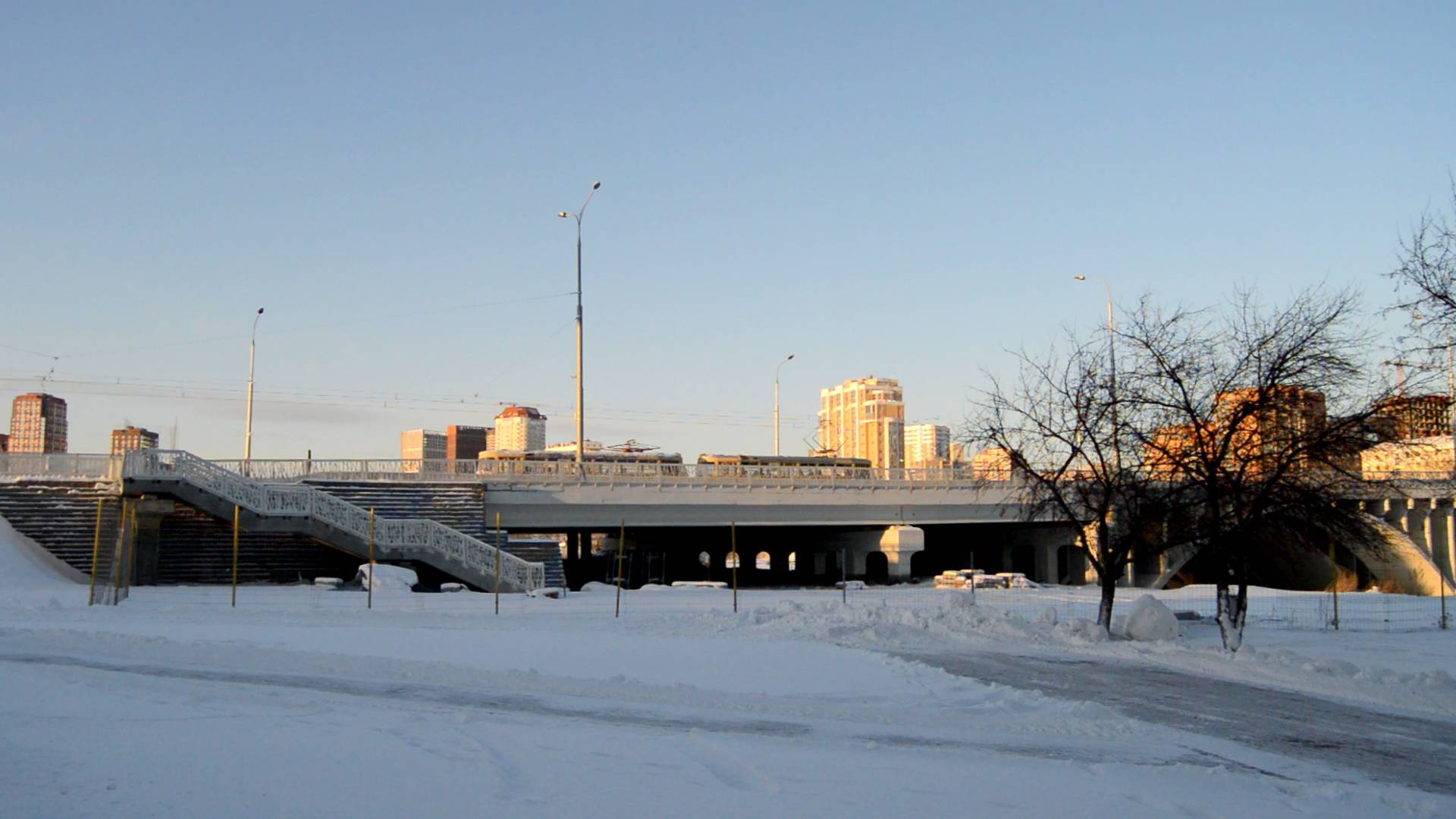 Трамвайка на Макаровском мосту в Екатеринбурге