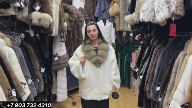 МИР МЕХА У НАИРЫ СТИЛЬНЫЕ ШУБЫ 2025 смотреть онлайн