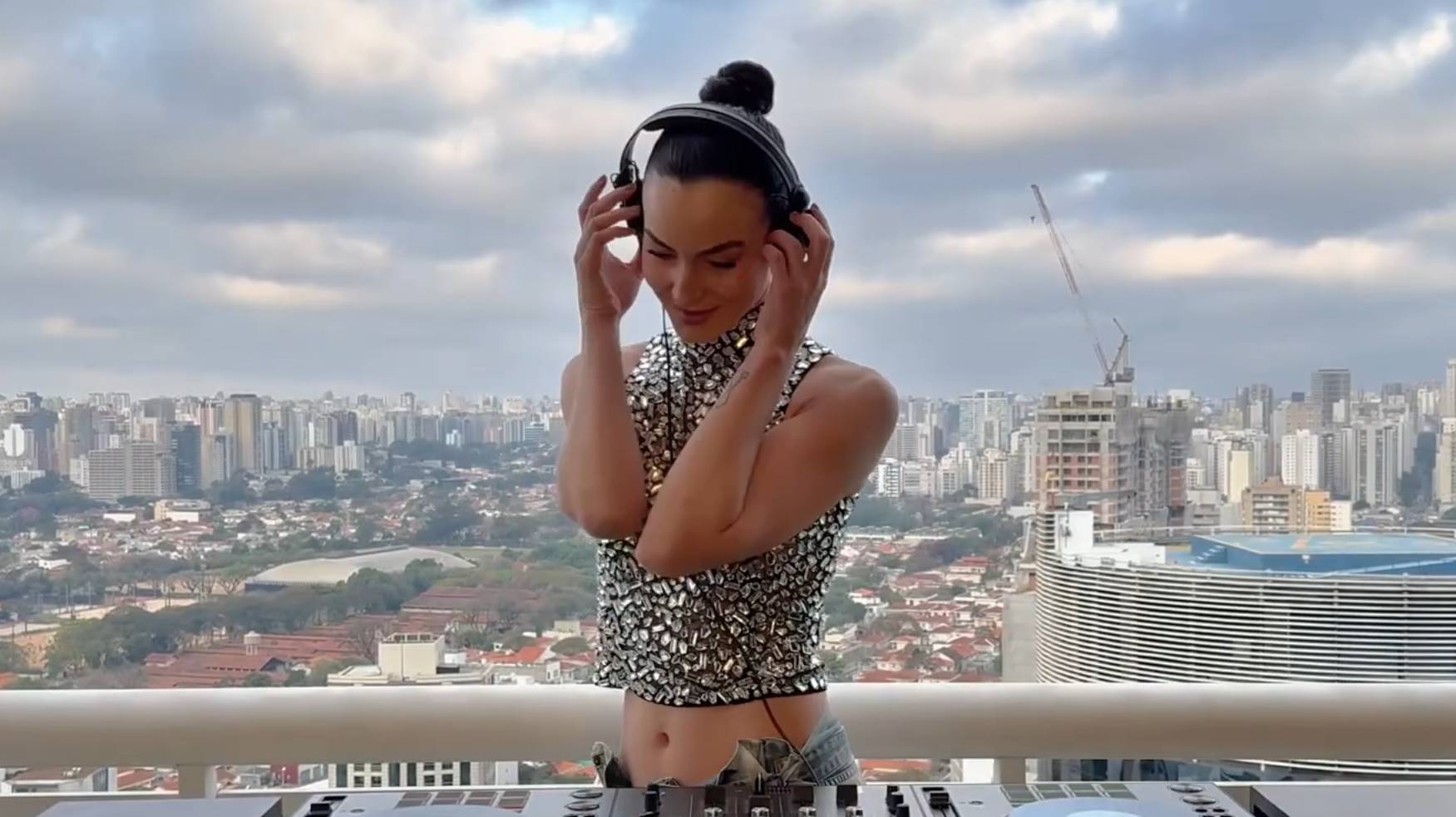 Mary Gripa - Melodic House & Techno, Indie Dance⧸Live At Mandarim, São Paulo, Brazil, 2025 смотреть онлайн