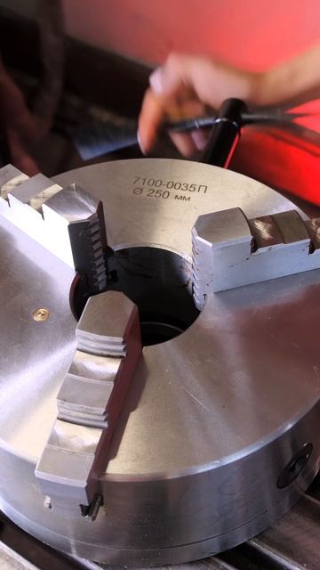 Трехкулачковый патрон TORNERI смотреть онлайн