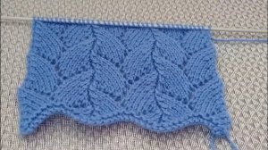 Ажурный узор спицами поворотными и круговыми рядами.