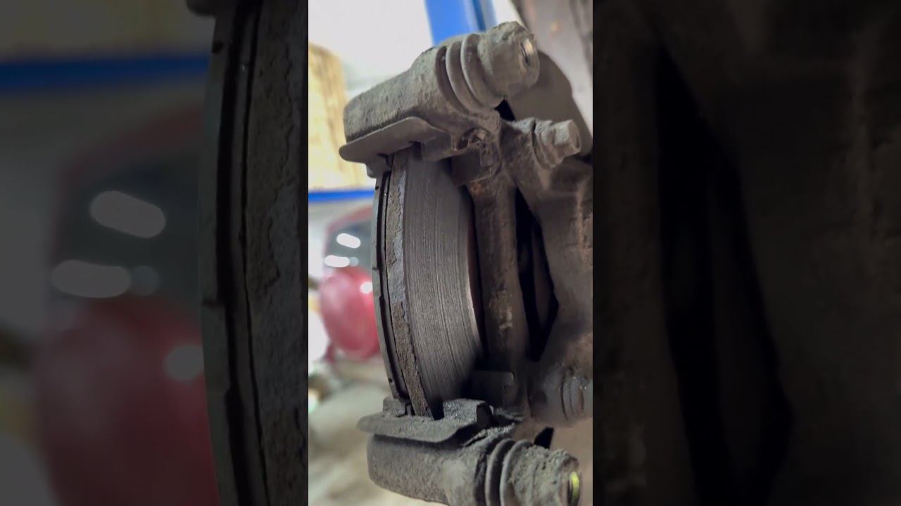 Почему тормозные колодки нужно менять вовремя! смотреть онлайн