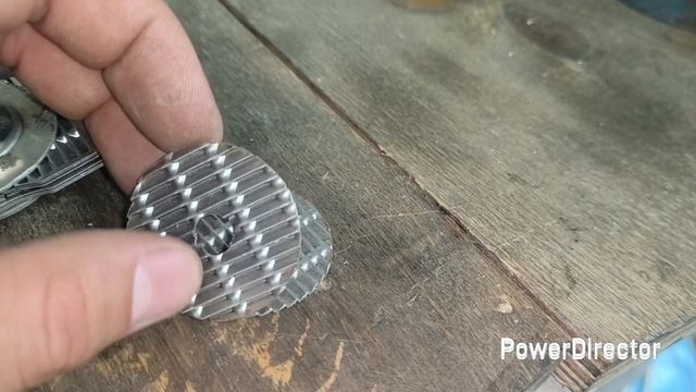 Алюминиевая клапаная крышка ВАЗ 2107 с малой вентиляцией картерных газов.