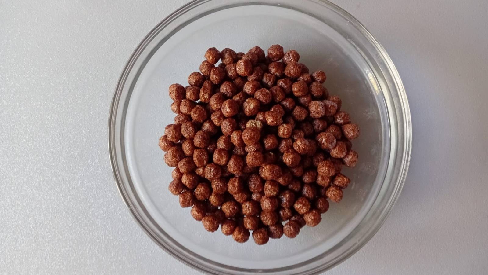 Торт из шоколадных шариков для завтрака смотреть онлайн