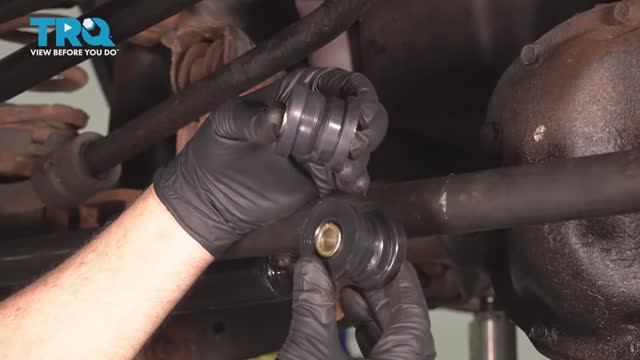 051. Как заменить сайлентблоки (втулки) тяги Панара на Jeep WJ (1999 - 2004)