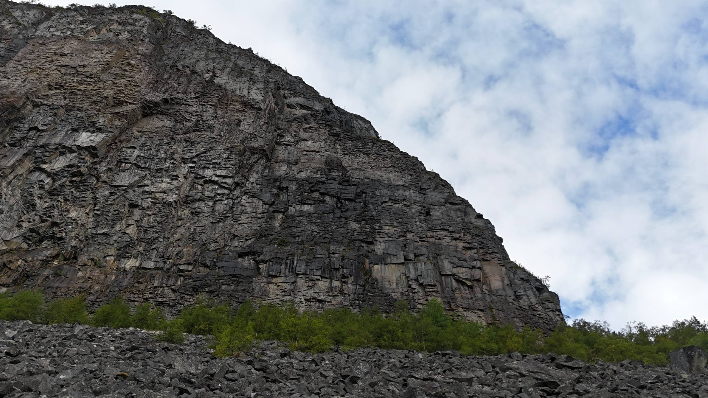 Мамкин Выживальщик на Кольском полуострове смотреть онлайн