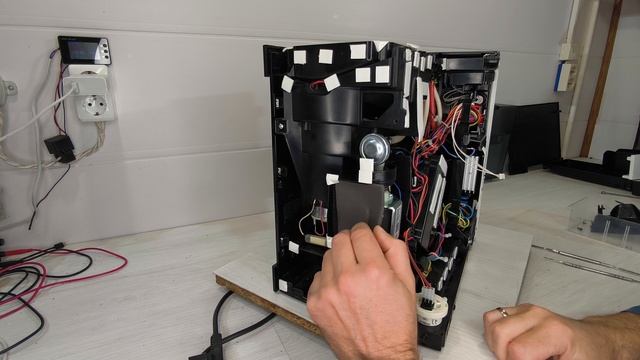 Nivona сильно вибрирует. Исправляем ошибки предыдущих мастеров.