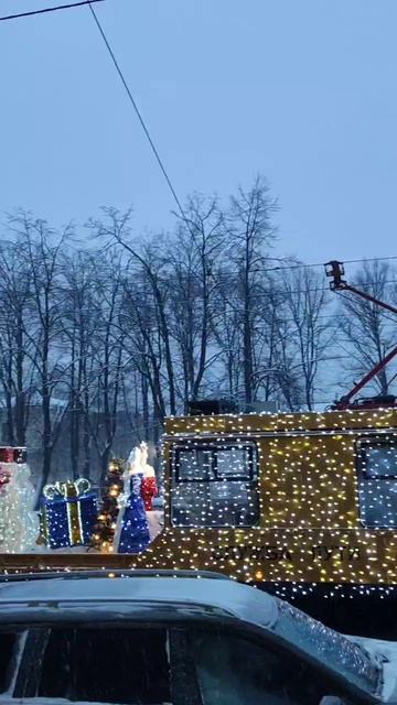 Новогодний трамвай в Санкт-Петербурге смотреть онлайн