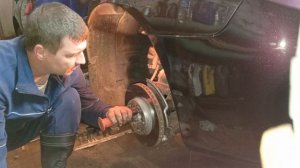 Замена передних тормозных Дисков На Хёндэ Элантра 4