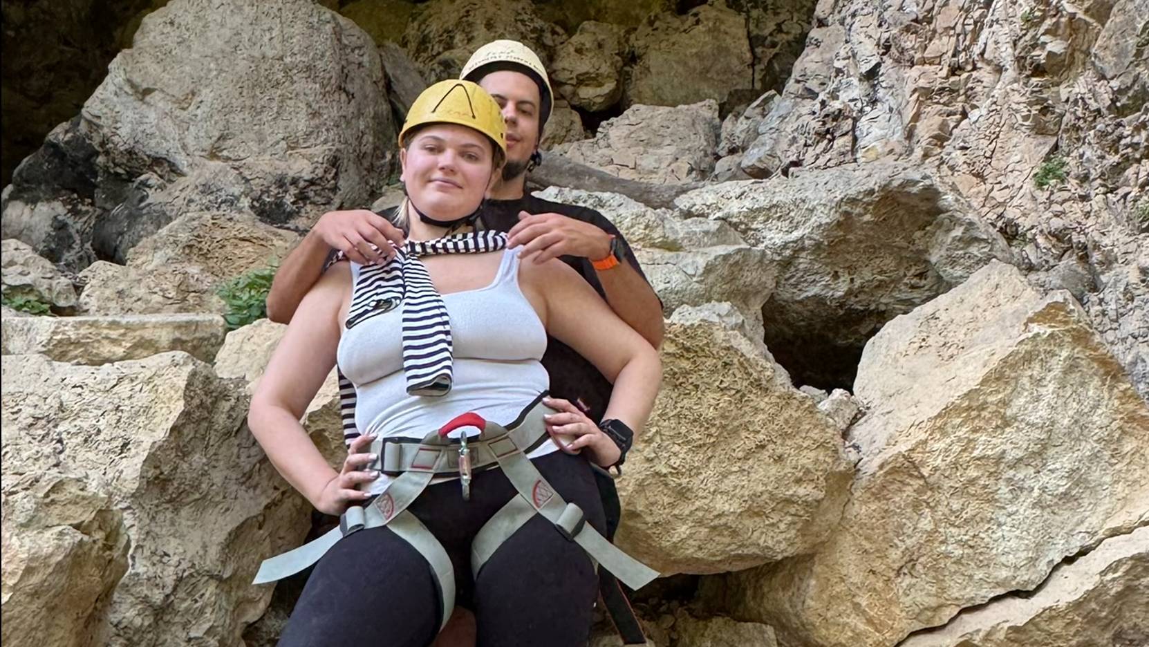 Адыгея.  Пещера 